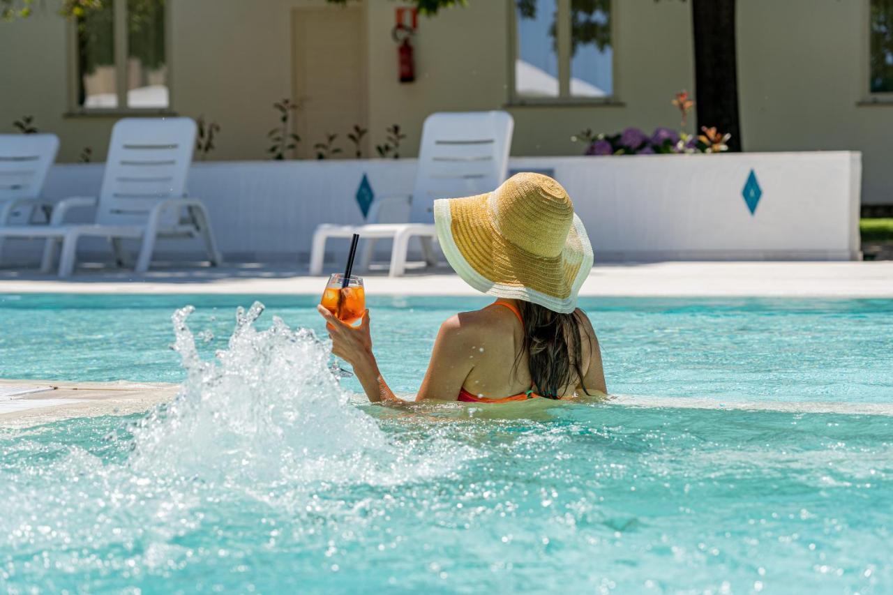 Hotel Le Mimose San Teodoro  Exteriér fotografie